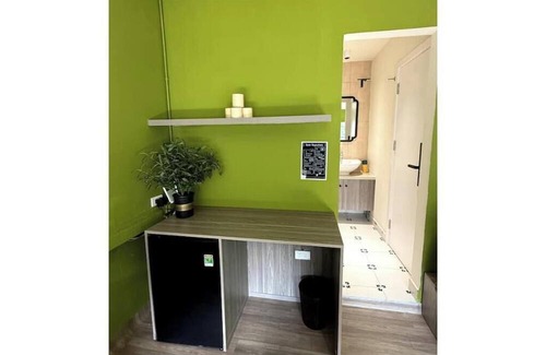 Van Mieu Apartment | 3BR3BA Family room 2'to TrainStr Free Laudry-Gym