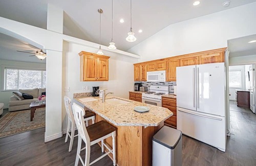 Idaho Falls House | Enchanted Stay on Merlin
