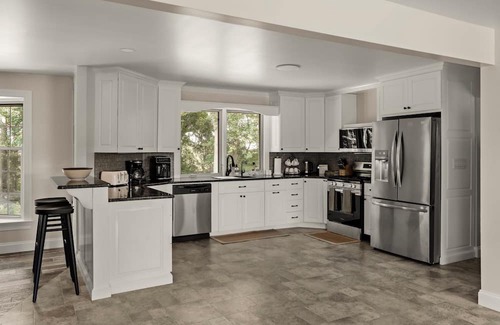 New Holland House | This house is a 5 bedroom(s), 3 bathrooms, located in New Holland, PA.