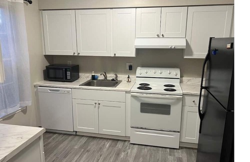 Germantown House | 3-bedroom townhome in delightful Germantown with AC