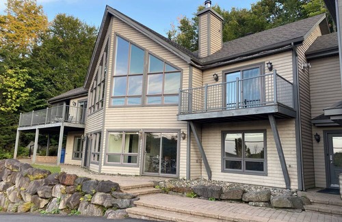Sainte-Marguerite-du-Lac-Masson Ski Chalet | Panoramic view of Lac Masson. A lot of activities! Rental 31 days and more