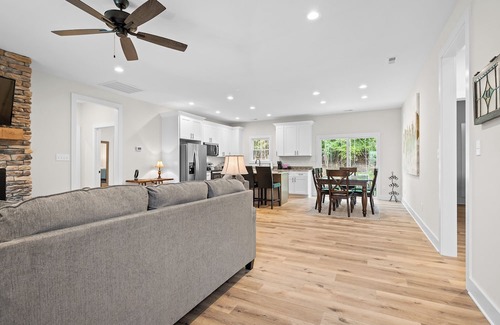 Lynchburg House | The Retreat at English Tavern - Liberty Univ 2 mi/LYH Airport 1 mi