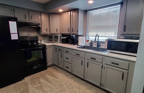 Confluence House | Stone's Throw Cabin moments away from the best of the Laurel Highlands!