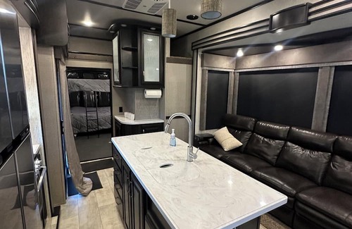 Toquerville House | Luxury RV Camper Southern UTAH!