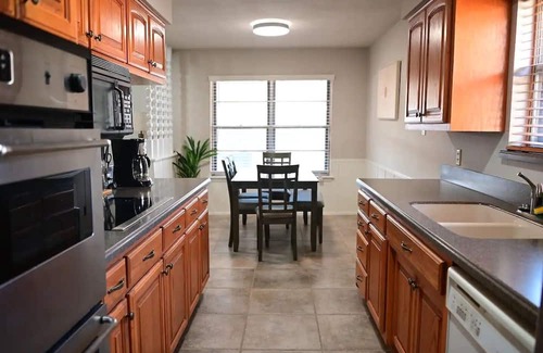 Universal City House | Spacious 4BR w/ Pool & Game Room Near Randolph AFB Extended Stay