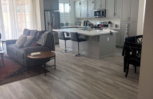 Turlock House | Charming 1-bedroom with private bathroom in delightful Turlock Ca.