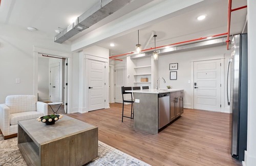 McMinnville Condo | Stay in the spacious 2BR Squad Room in McMinnville, TN!