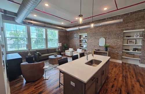 McMinnville Condo | Cozy 1BR condo in McMinnville, TN, perfect for couples or small families.