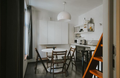 Feronstree et Hors-Chateau House | 2 bedrooms triplex in historic heart of Liege
