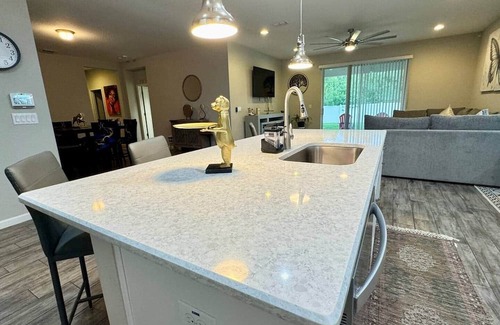 Balm House | Empress Super Nova Near Beaches