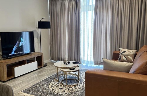 Menlyn Apartment | Luxury continental apartments (2 units) in a lifestyle block with concierge.