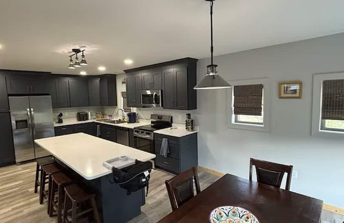 Eddyville House | New lake front home! Bluey on Eddy Bay is minutes from the marina!