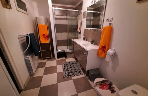 Hautevesnes House | Quiet, spacious country house 1 hour from Disney land. 1 h00 from Paris.