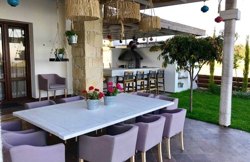 Anogyra Villa | Villa Grand Zeus - A place to slow down