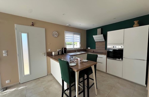 Redessan Villa | Bright, quiet house in Redessan