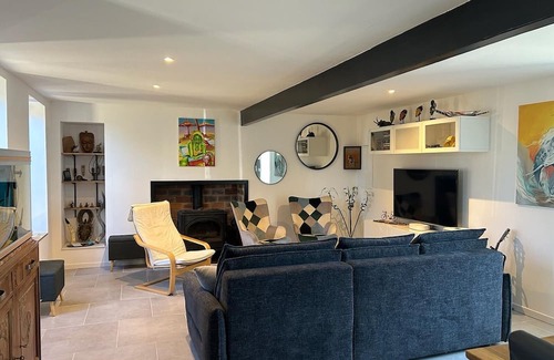 Louroux-de-Bouble House | Quiet family home with large garden