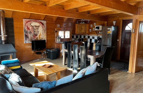 Erckartswiller Ski Chalet | Chalet 'De Lucie et Lison' with Mountain View, Private Terrace and Wi-Fi