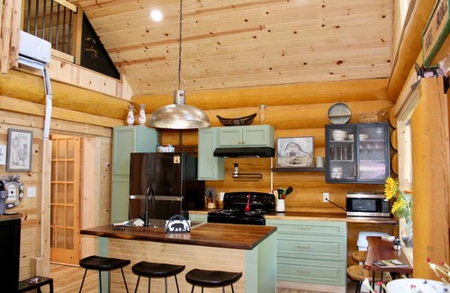 Marlinton Cabin | Greenbrier Riverfront Log Cabin. Unforgettable WV Getaway. River Ridge Retreat