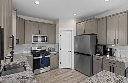 Casper House | Serenity Summit Retreat – Spacious Casper Stay with Stunning Views