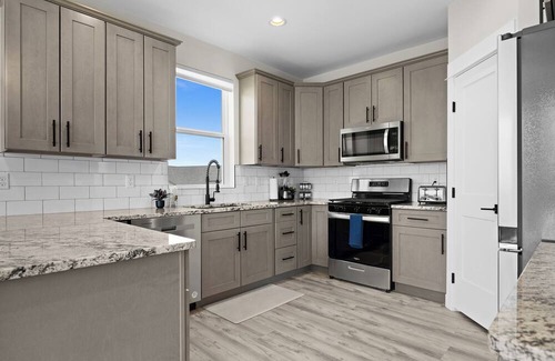 Casper House | Serenity Summit Retreat – Spacious Casper Stay with Stunning Views