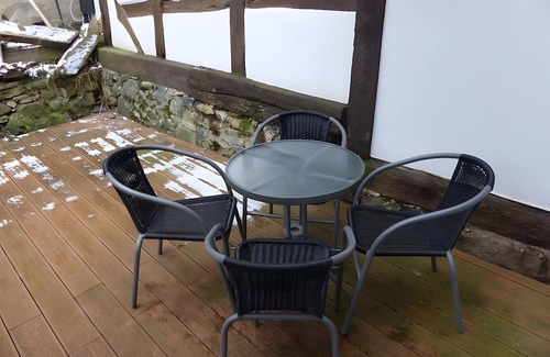 Homberg Apartment | Apartment 'Homberger Altstadt' with private terrace and Wi-Fi