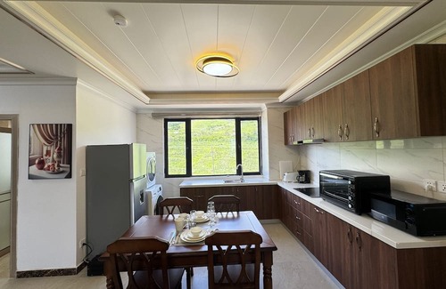 Challengers Resort | Charming 1-bedroom resort in lovely Trinity with AC