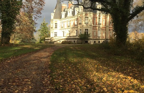 Hommes Cottage | Private Pool House nestled within the magnificent Chateau grounds- Loire Valley.