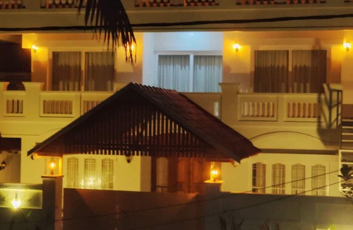 Vypin Villa | LIGHTHOUSE VILLA -A private pool villa between the Arabian sea and backwaters