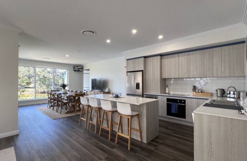 Sussex Inlet House | La Dolce Vita - Beautiful spacious Waterfront home