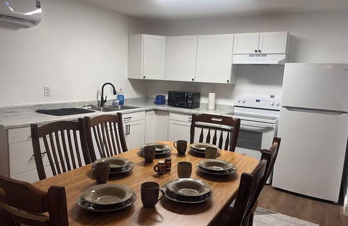 Mount Gay Apartment | 2 bed 1 bath. sleeps 6 in Logan. Located near HMTS access points, dining, shops
