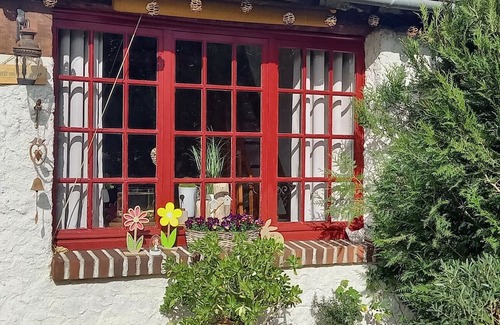 Gy-en-Sologne House | Holiday Home 'Cocooning Au Cœur De La' with Wi-Fi and Air Conditioning
