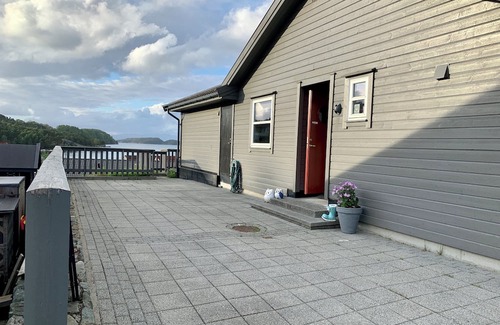 Sveio Cabin | Exclusive sea cabin w. Pool, sauna and hot tub