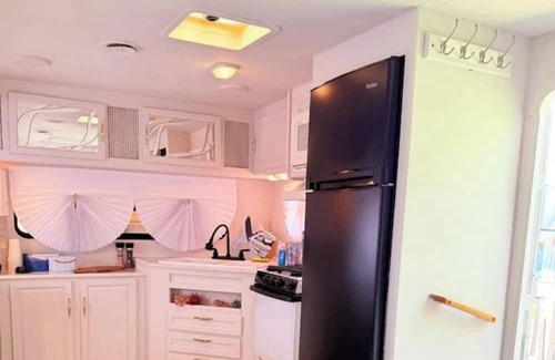 Long Branch House | The Glamper
