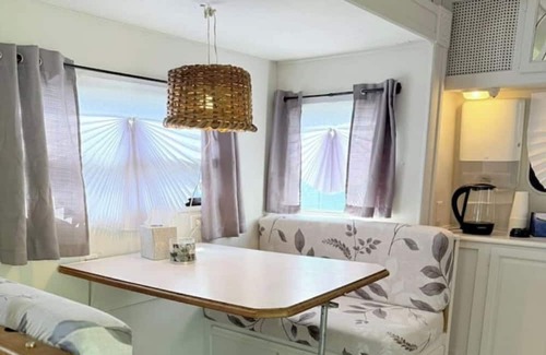 Long Branch House | The Glamper