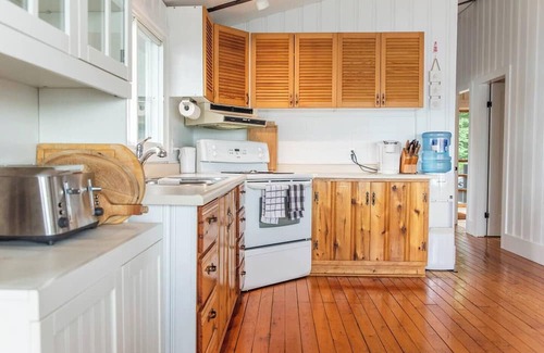 Rideau Lakes House | Barber Pointe Cottage