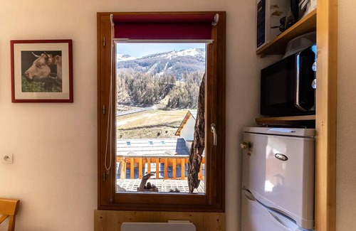 Les Orres Apartment | Les Chalets De Bois Méan - A - Beautiful mountain apartment in the Orres 1800