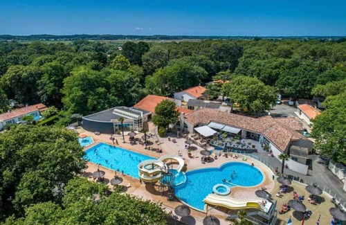 Saint-Hilaire-de-Riez House | Camping 4 étoiles - Piscine - eeccfa