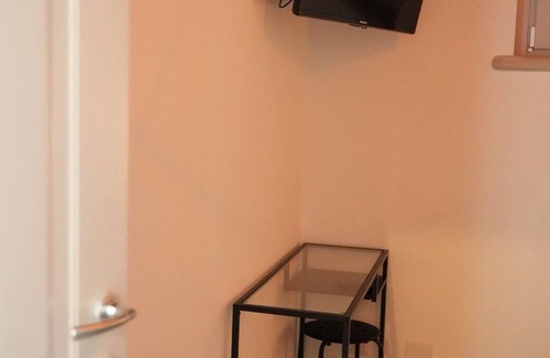 Monte San Giusto House | The tower room rentals monte san giusto The city of smiles