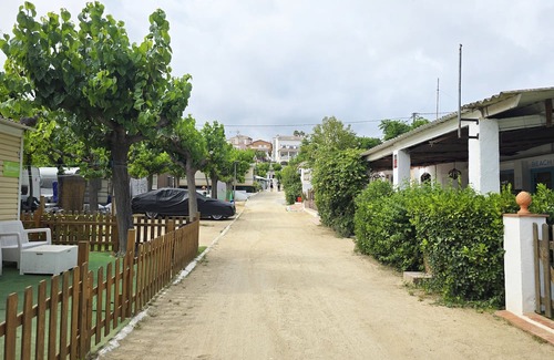 Canet de Mar Ski Chalet | Costa Dorada: Senda