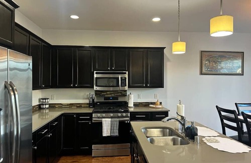 Guide Meridian Apartment | Private Bellaire in Bellingham