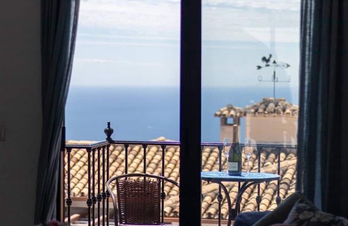 Mijas Apartment | Discover this charming 3-bedroom apartment in the heart of Mijas Pueblo