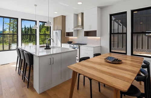 Bozeman Condo | Bridger Basecamp located at Bridger Bowl with direct access to Crosscut!