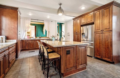 Faubourg Marigny Villa | Opulent Historic Mansion w Heated Pool 5br|6.5ba