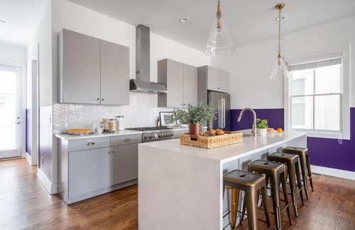 Buena Vista House | Sleeps 36 | 3 Homes, Minutes to Downtown+Broadway | 12BDR Group Getaway in Nash!