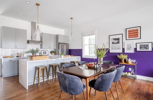 Buena Vista House | Sleeps 36 | 3 Homes, Minutes to Downtown+Broadway | 12BDR Group Getaway in Nash!