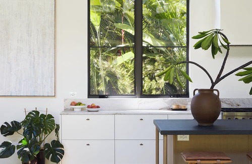 Diamond Head - Kapahulu - St. Louis House | Private Diamond Head Estate-walking distance from restaurants, shops and Waikiki