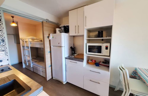 Les Sablettes Apartment | T2 Air-conditioned with swimming pool in Les Sablettes - Walking distance, Sea and Serenity