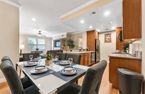 Reno Apartment | Stylish 3BR Apt with Pool, Gym & Basketball Court