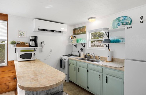 Dennis Port Cottage | Glendon Gardens Retreat in Dennis Port
