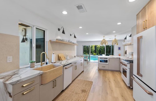 Fire Mountain House | Grandview Coastal Retreat